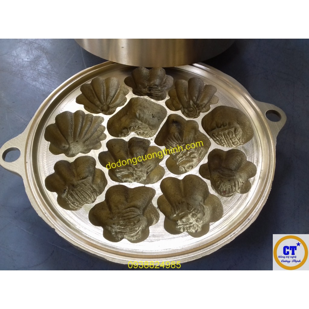 Khuôn bánh thuẫn đồng bánh bông lan 2kg7