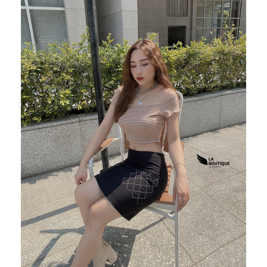 Chân Váy Ngắn Form Chữ A Màu Đen Túi Thêu LA BOUTIQUE | BigBuy360 - bigbuy360.vn