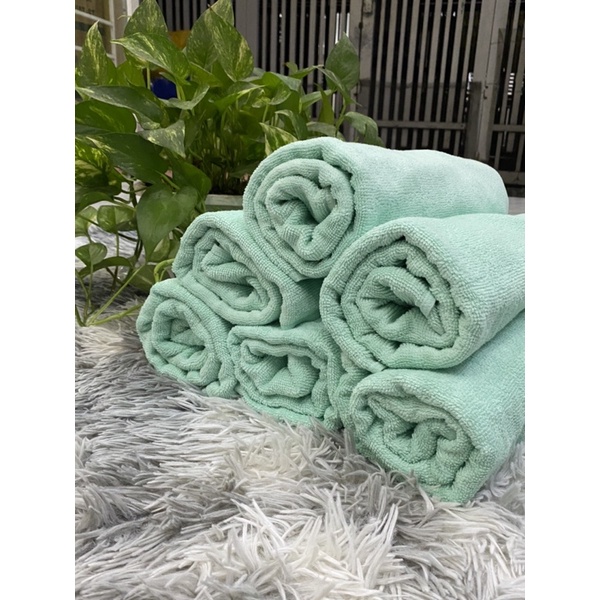 khăn tắm Xuất Dư Cotton mềm mịn thấm hút 70*150*320gram màu xanh