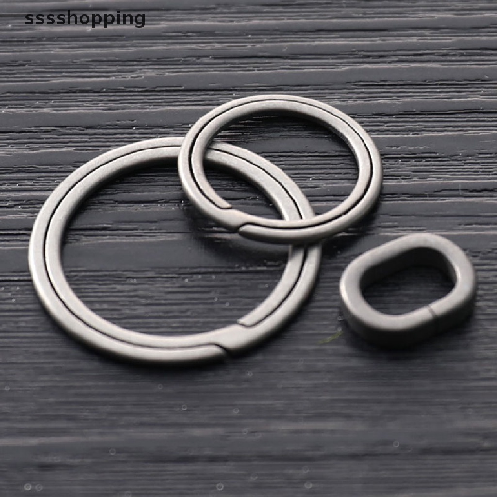 Móc Khóa Xe Hơi Bằng Hợp Kim Titan Siêu Nhẹ