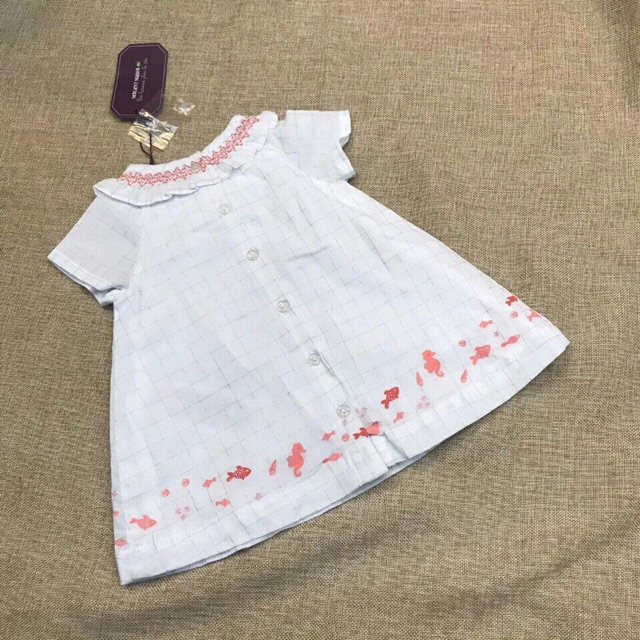 Váy cổ thêu nhún bèo bé gái