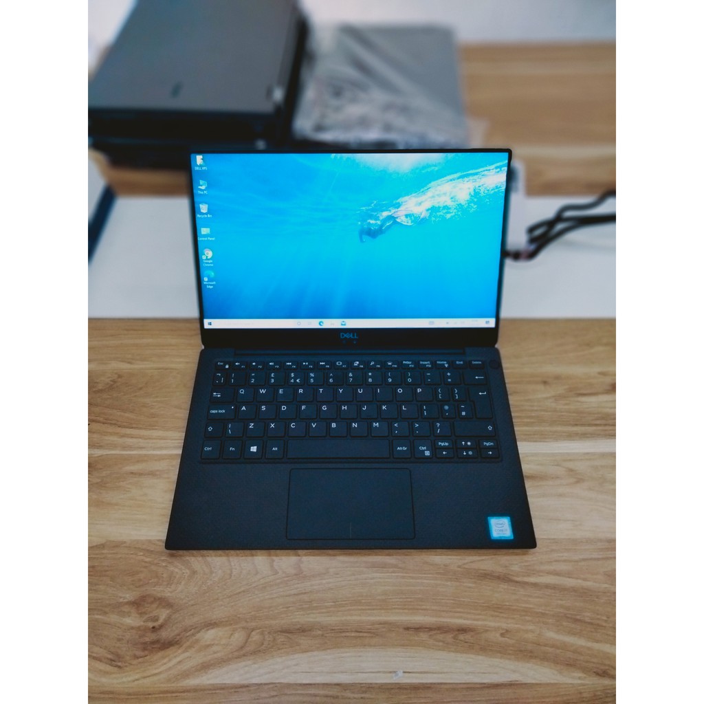 Laptop Xách Tay Dell Xps 13-9370 I7 8550U/ 16GB/ 512GB SSD PCIE/ 13.3″4K Touch / Win 10