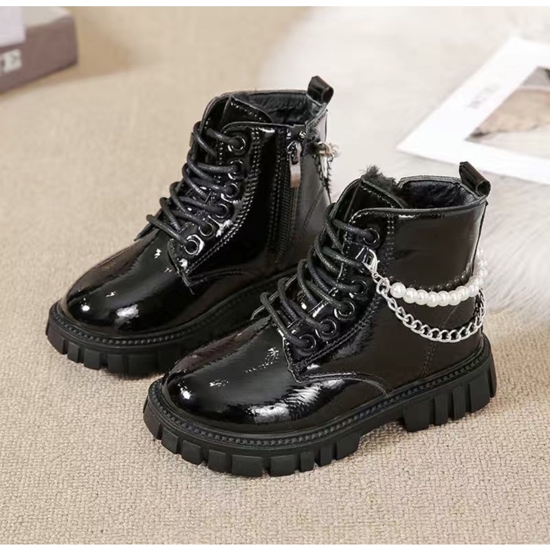 Giày boot bé trai bé gái nhiều mẫu có dây xích ngọc