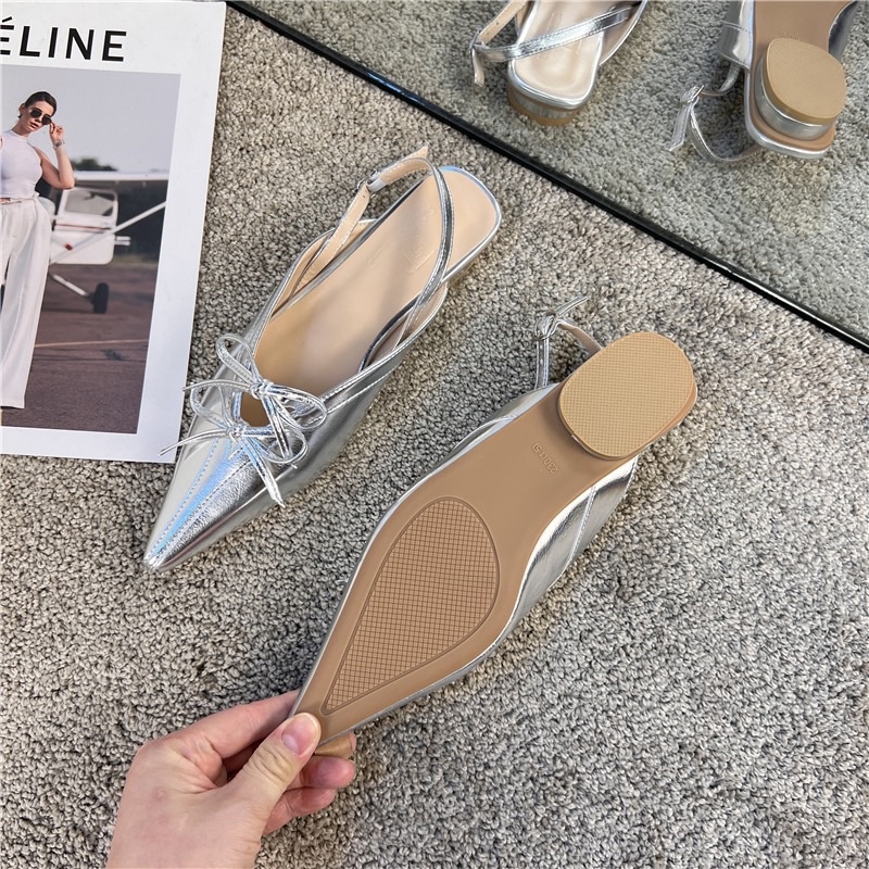 Giày mũi nhọn đính nơ đế thấp