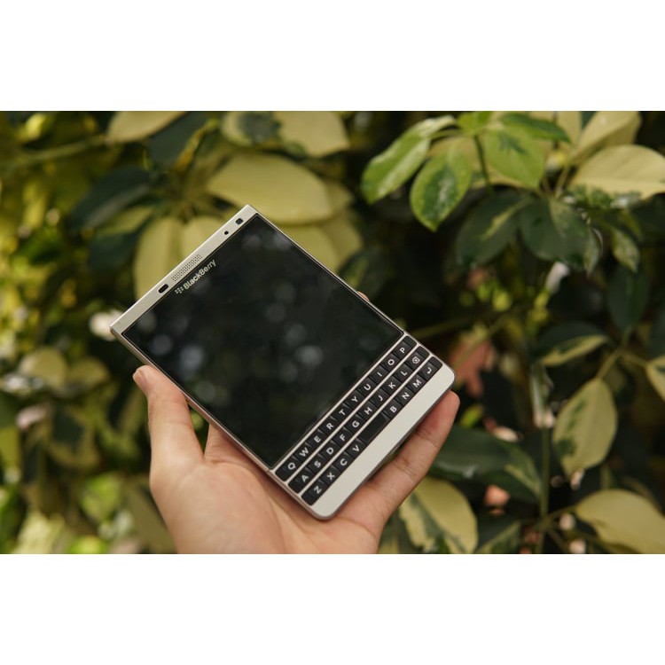 Điện thoại BlackBerry Passport Silver - Likenew
