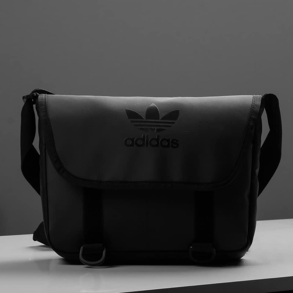 Cặp đeo chéo Adidas Black 2022