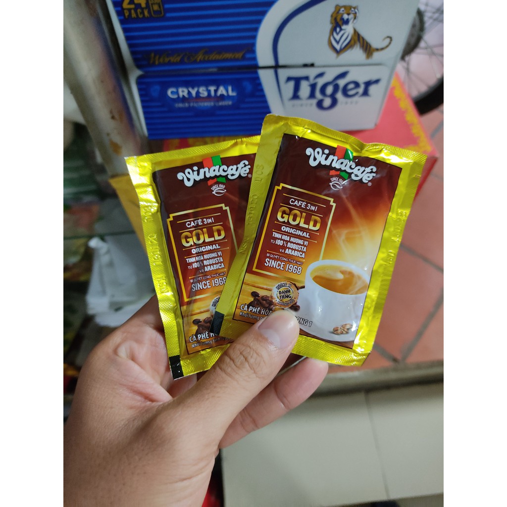 02 gói Cà phê sữa hòa tan VinaCafé 3 in 1 Gold Original 20g - coffee tiện lợi dùng ngay nhanh chóng