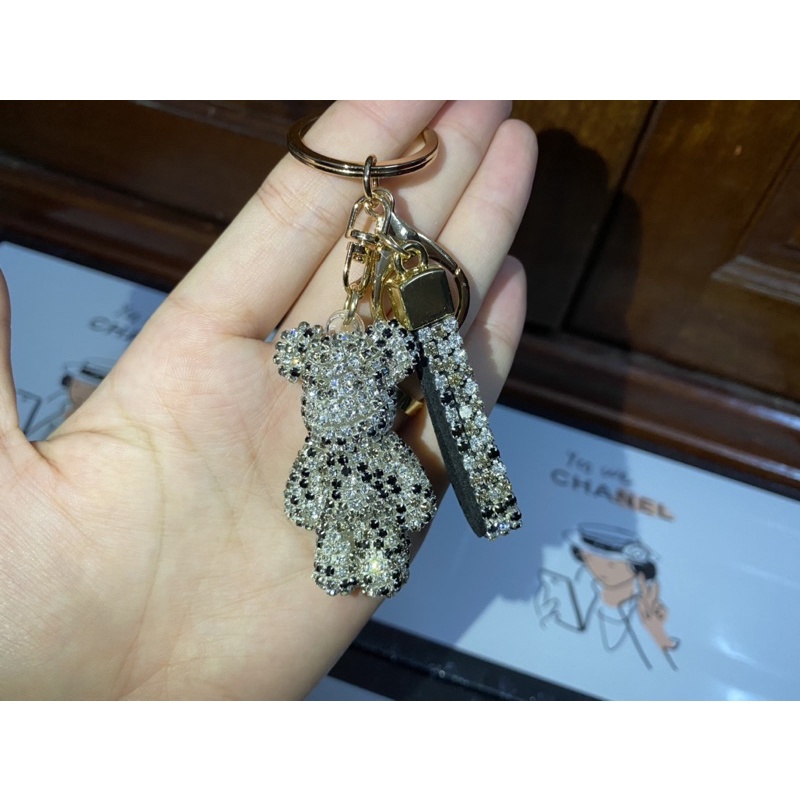 Charm treo túi đính đá hình gấu xinh xắn, dễ thương
