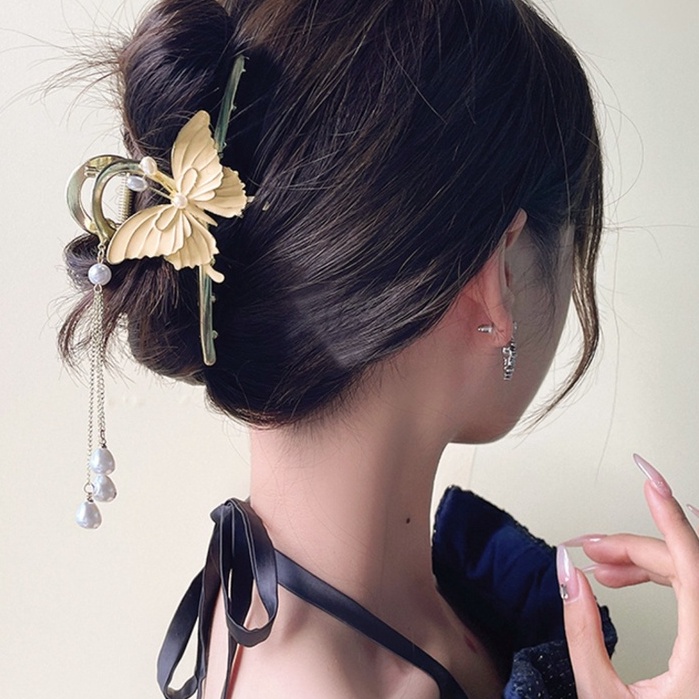 Kẹp Tóc Hình Cánh Bướm Phối Ngọc Trai Tua Rua Thời Trang 2023