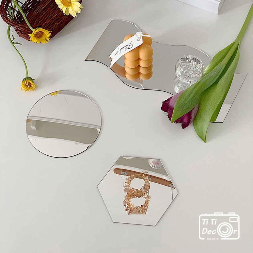 Gương Để Bàn Mini TiTi Decor, Tấm Phản Chiểu, Gương Trang Điểm Làm Bằng Nhựa Acrylic Phong Cách Hàn Quốc