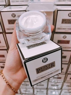KEM DƯỠNG DA BAN NGÀY