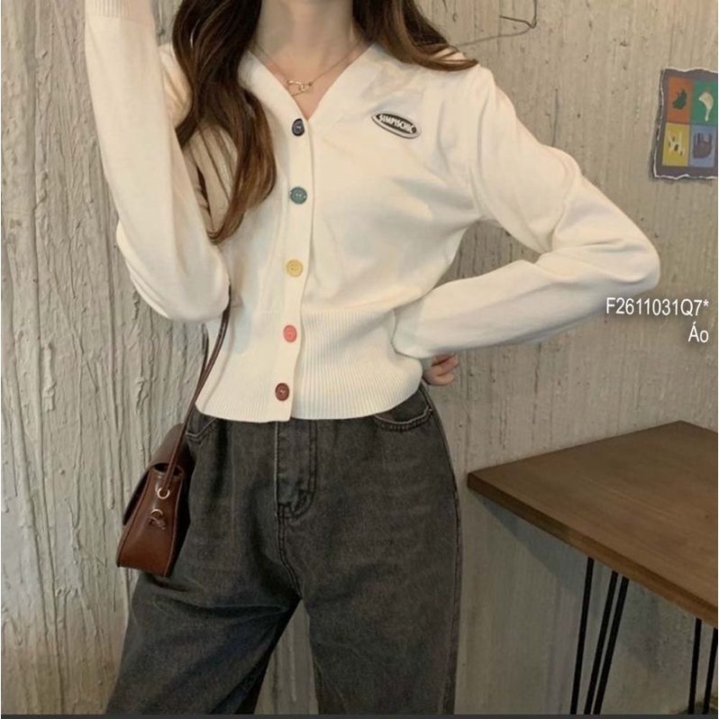 Áo len gài khuy màu ngực gắn logo chữ cổ tim tay dài hàng Quảng Châu 2611