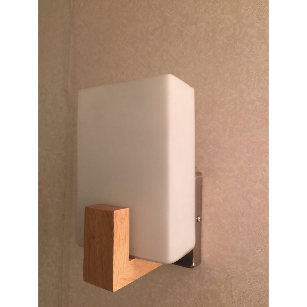 Đèn tường thủy tính trắng, đế gỗ đui E27, đèn tường phòng ngủ, đèn hành lang