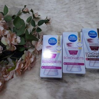 Kem đánh răng làm trắng Perl weiss