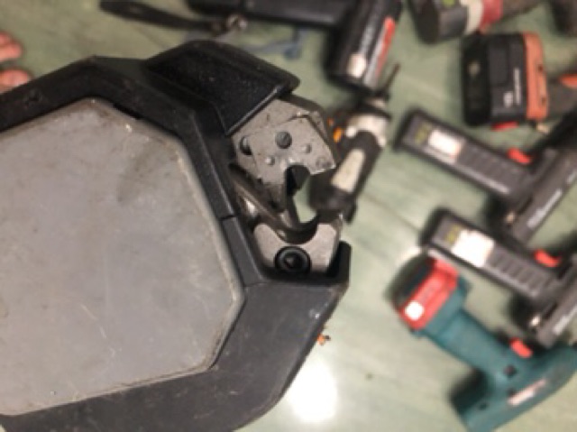 Tns. Máy pin nội địa nhật. Hàng chưa tét chưa vệ sinh. Bán cho thợ