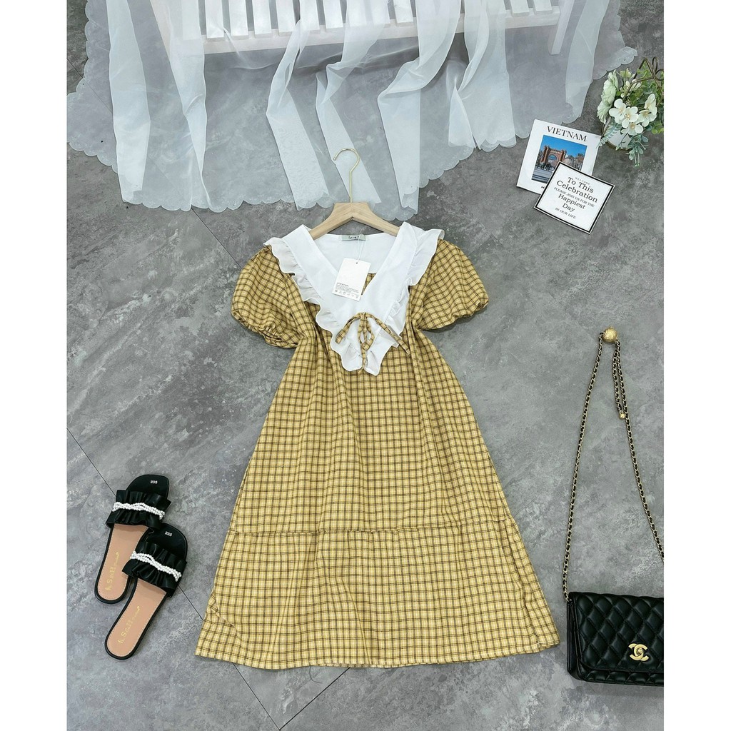 Váy kẻ caro vàng phối bèo trắng, dáng baby doll, chất thô Hàn, cực mát V02