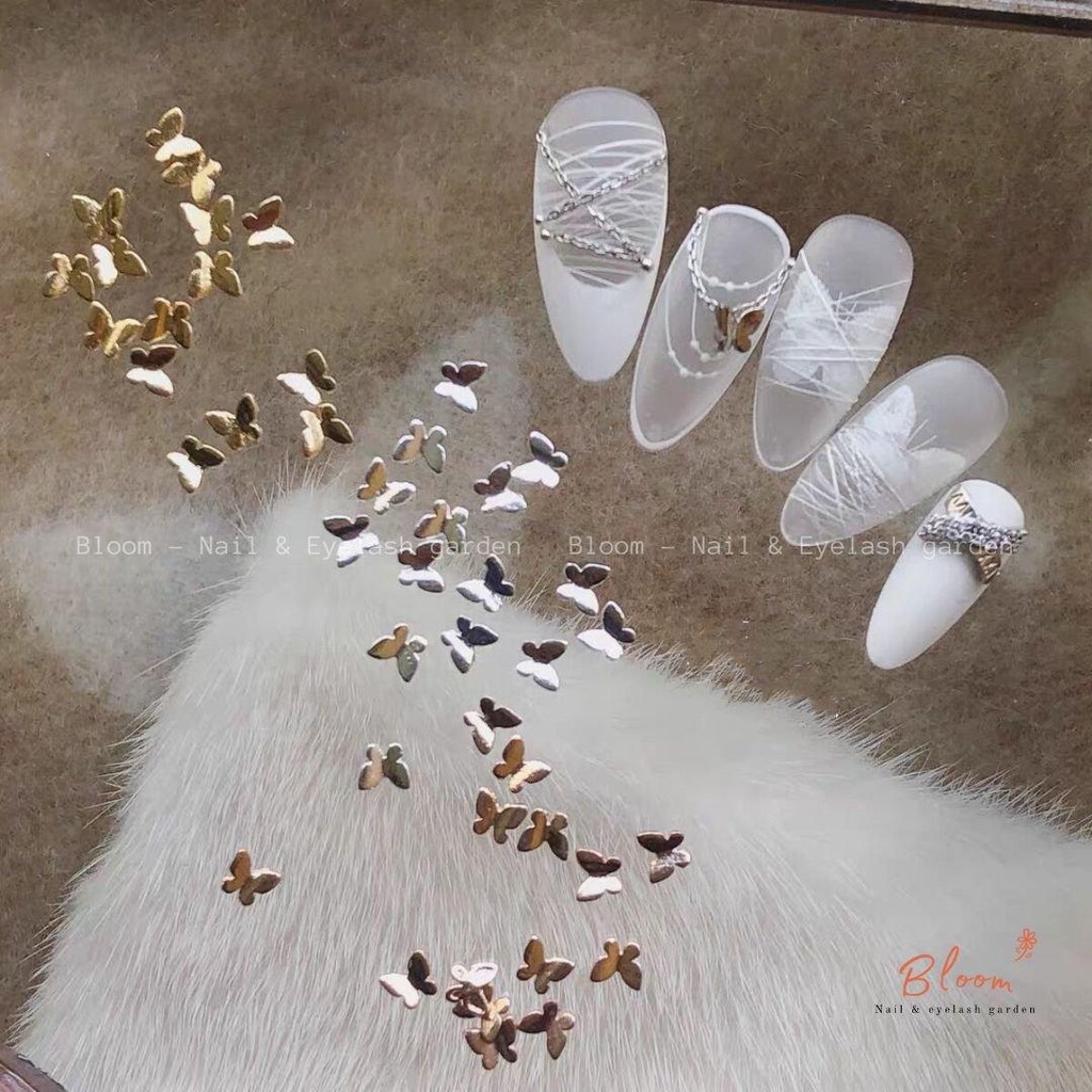 Charm bướm vàng bạc mini hot trend