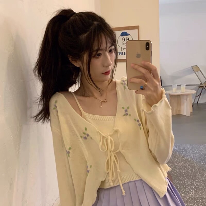 Set áo cardigan và áo 2 dây màu vàng nhạt