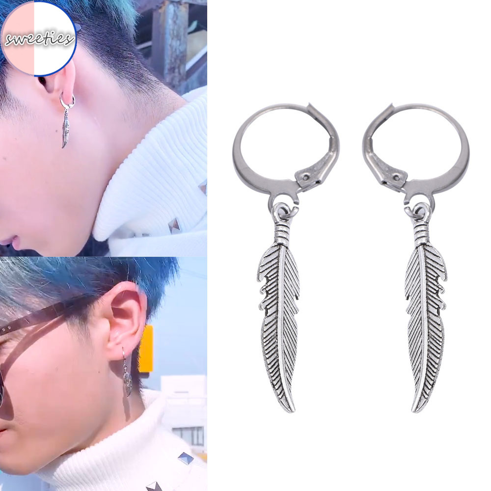 Đôi Hoa Tai Kim Loại Dáng Dài Mặt Hình Lông Vũ Phong Cách Cổ Điển