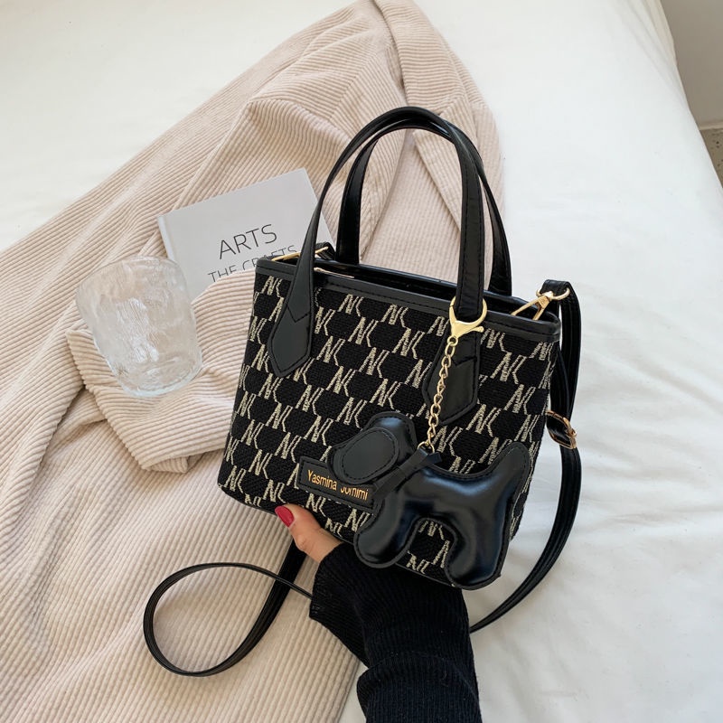 Túi xách tay đeo chéo IELGY in họa tiết chữ cái đáng yêu thời trang dành cho nữ