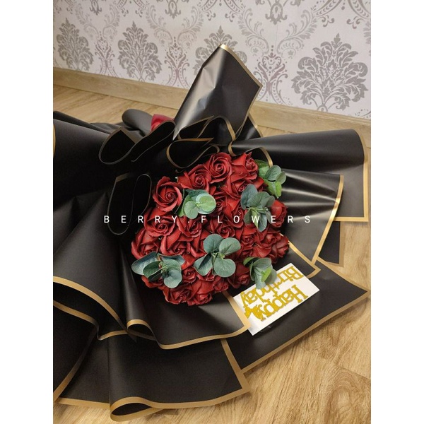 Bó bông sáp đỏ đô giao TPHCM