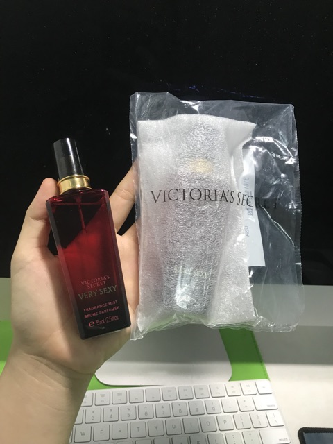 Xịt Thơm Toàn Thân Victoria's Secret Fragrance Very Sexy 75ml