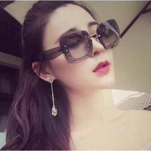 Kính râm Miu Miu - Siêu phẩm 2017 cực cực HOT