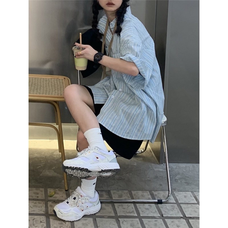 Áo Sơ Mi Nữ Ngắn Tay Kẻ Sọc Dáng Rộng Kiểu Hàn Quốc