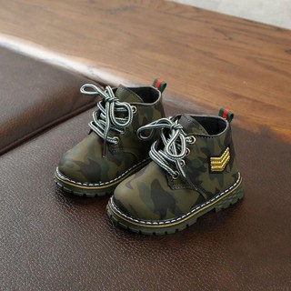 BOOT LÍNH RẰN RI