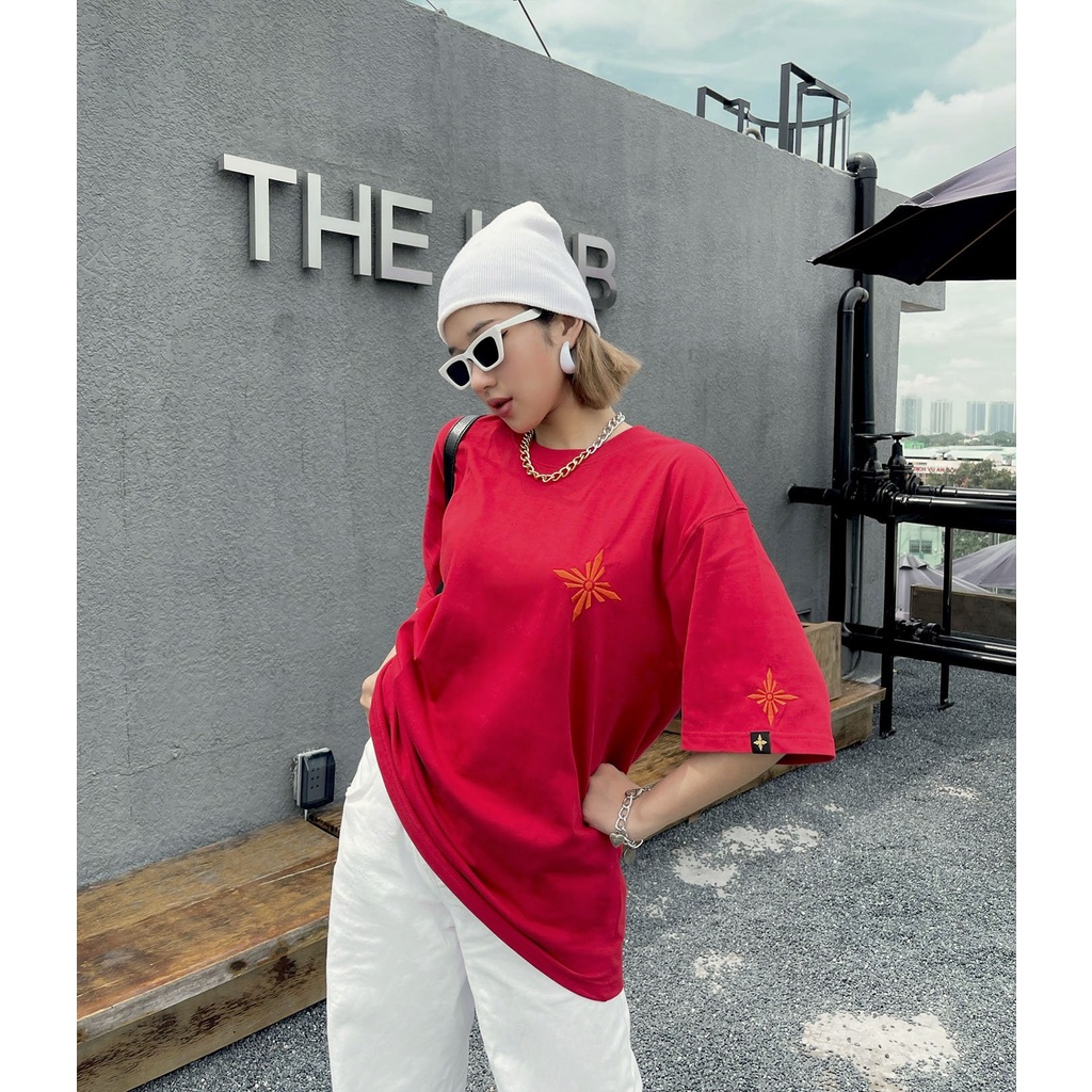 Áo thun Lesavril de Vetements Brilliante Red Ruby