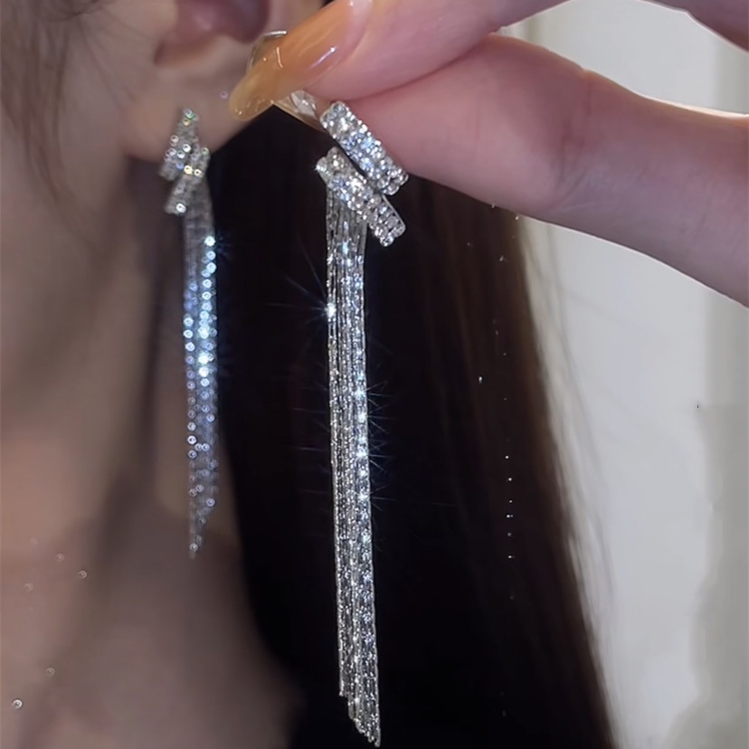 Khuyên tai bạc 925 RINHOO FRIENDSHIPhình chiếc lá tua rua không gây dị ứng thiết kế thời trang