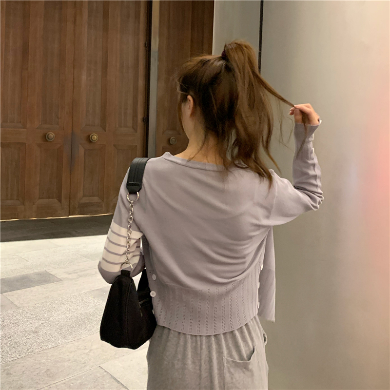 Áo len tay dài cổ chữ V kẻ sọc ngang trẻ trung phong cách Hàn Quốc 8108