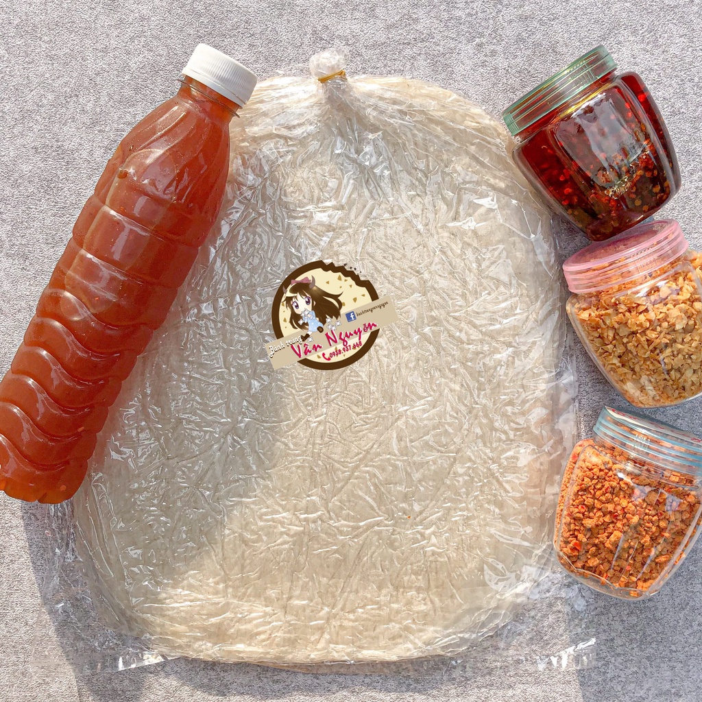 Set bánh tráng phơi sương chấm me bơ và hành phi đậu phộng sa tế tỏi. Bánh tráng vân nguyễn