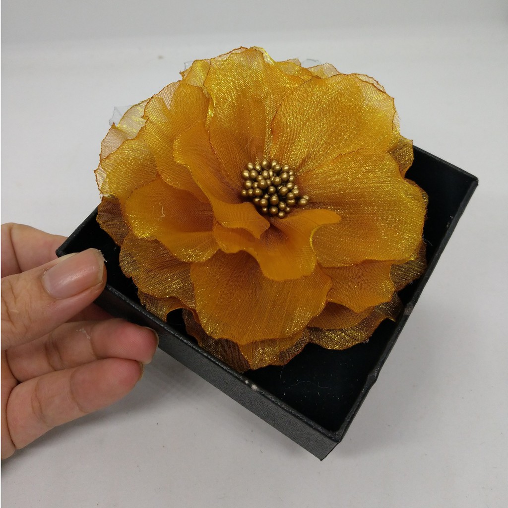 Hoa cài áo váy vải tơ xước cao cấp