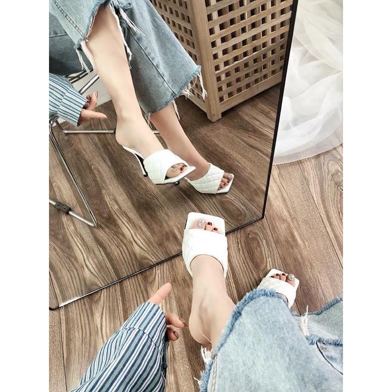 dép cao gót trần chỉ
