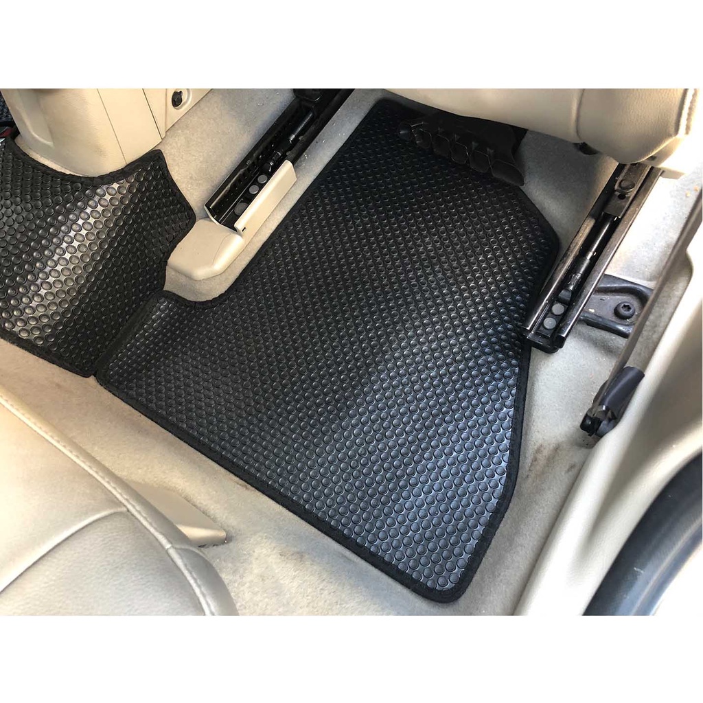 Thảm Lót Sàn Ô Tô KATA Cao Cấp Cho Xe Ford Focus  - Không mùi, Không ẩm mốc, Dễ dàng vệ sinh