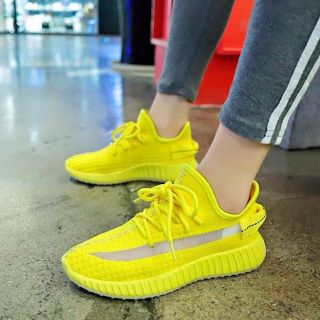 Giày thể thao nữ đế bánh mì màu mới