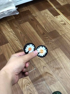 Chống điện thoại popsocket hoa cúc