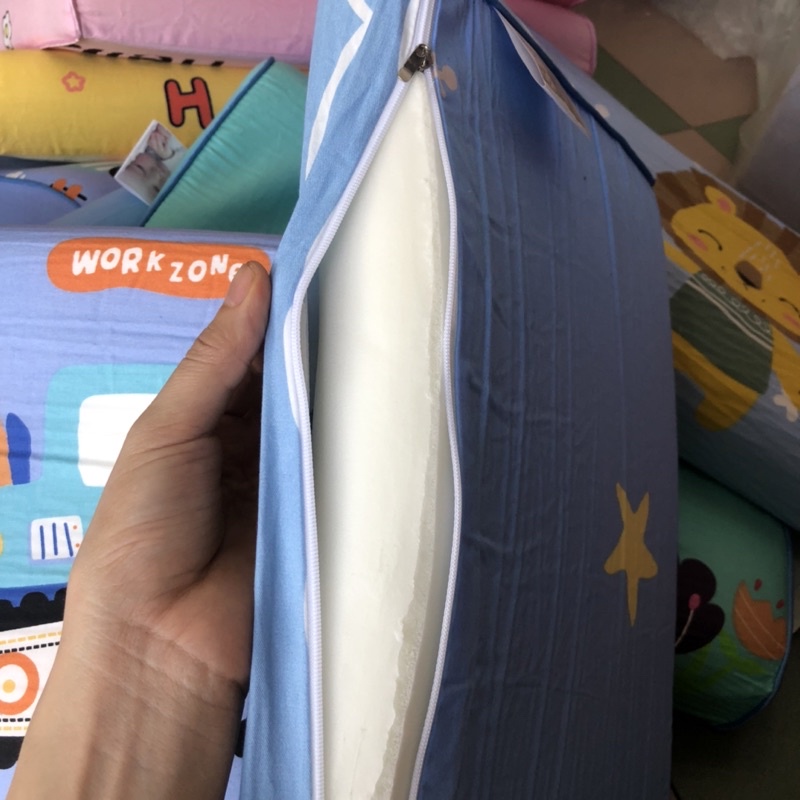 Gối Cao Su Non Massge Nhập Khẩu Bọc Vải Cotton Thô In Hình 5D Ngộ Nghĩnh Size 35x5ạ