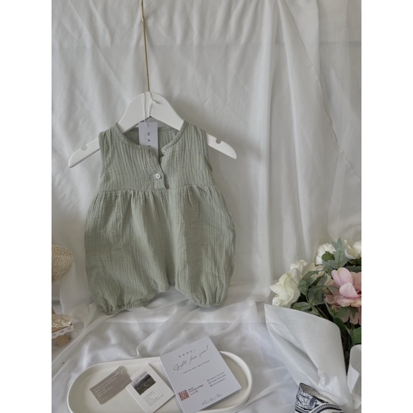 Bodysuit green muslin sát nách Nanci room