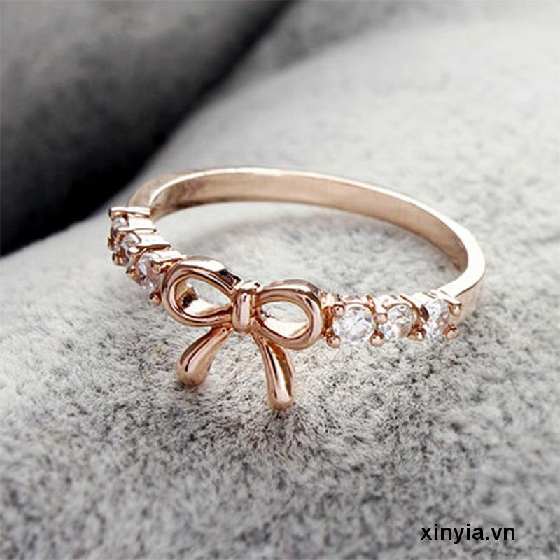 Nhẫn Nơ Đính Kim Cương Giả Đơn Giản