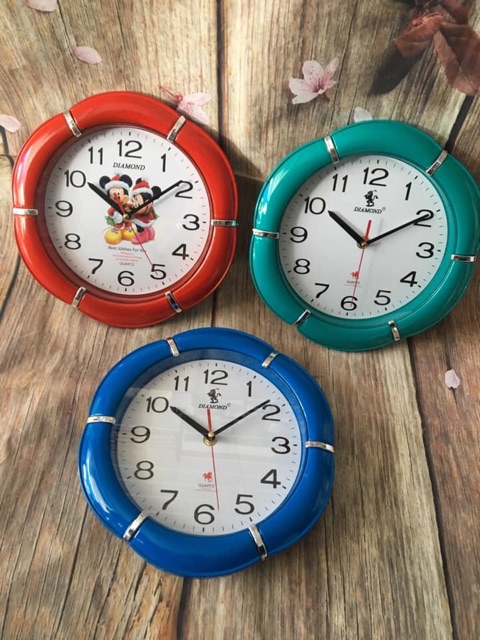 Đồng hồ treo tường giá 35k hot