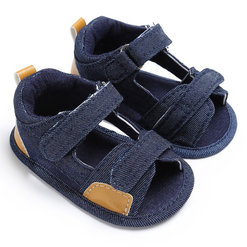 Giày sandals đơn giản dễ thương cho bé