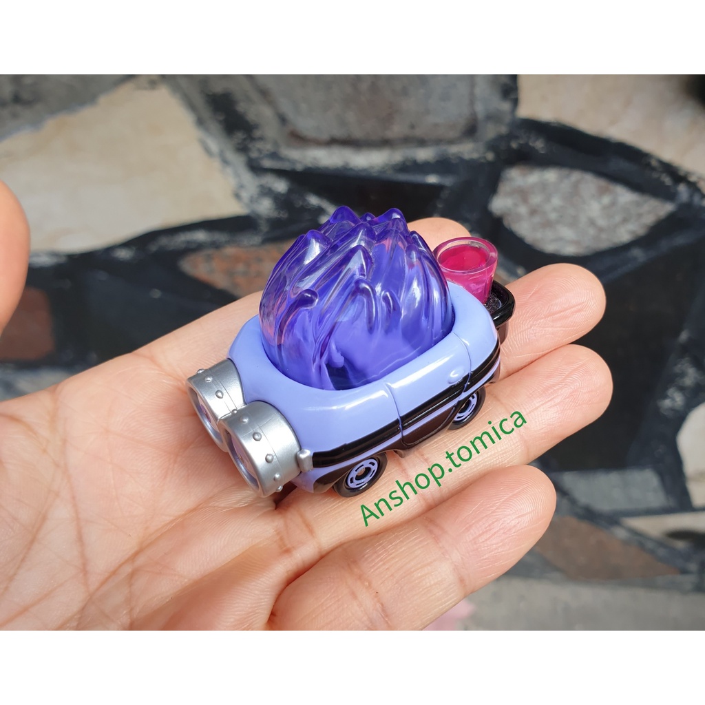 Mô hình xe Minions king bob tomica Nhật Bản