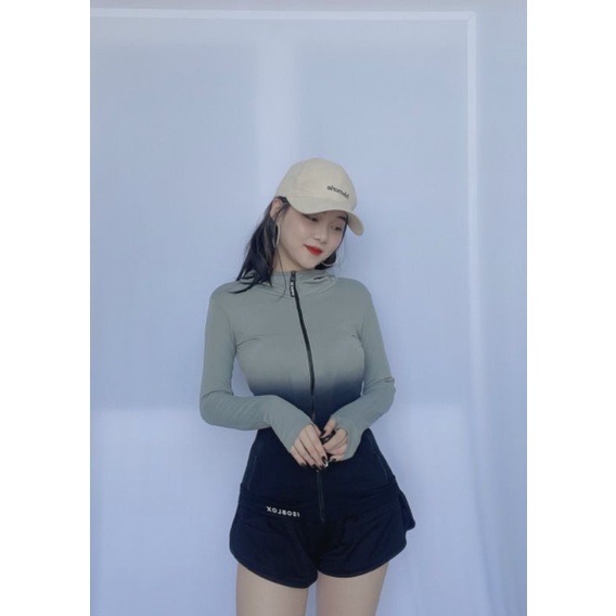 Áo Khoác Thể Thao Nữ Ôm Body. Size M L XL. Có 2 Túi Ngoài Dây Kéo