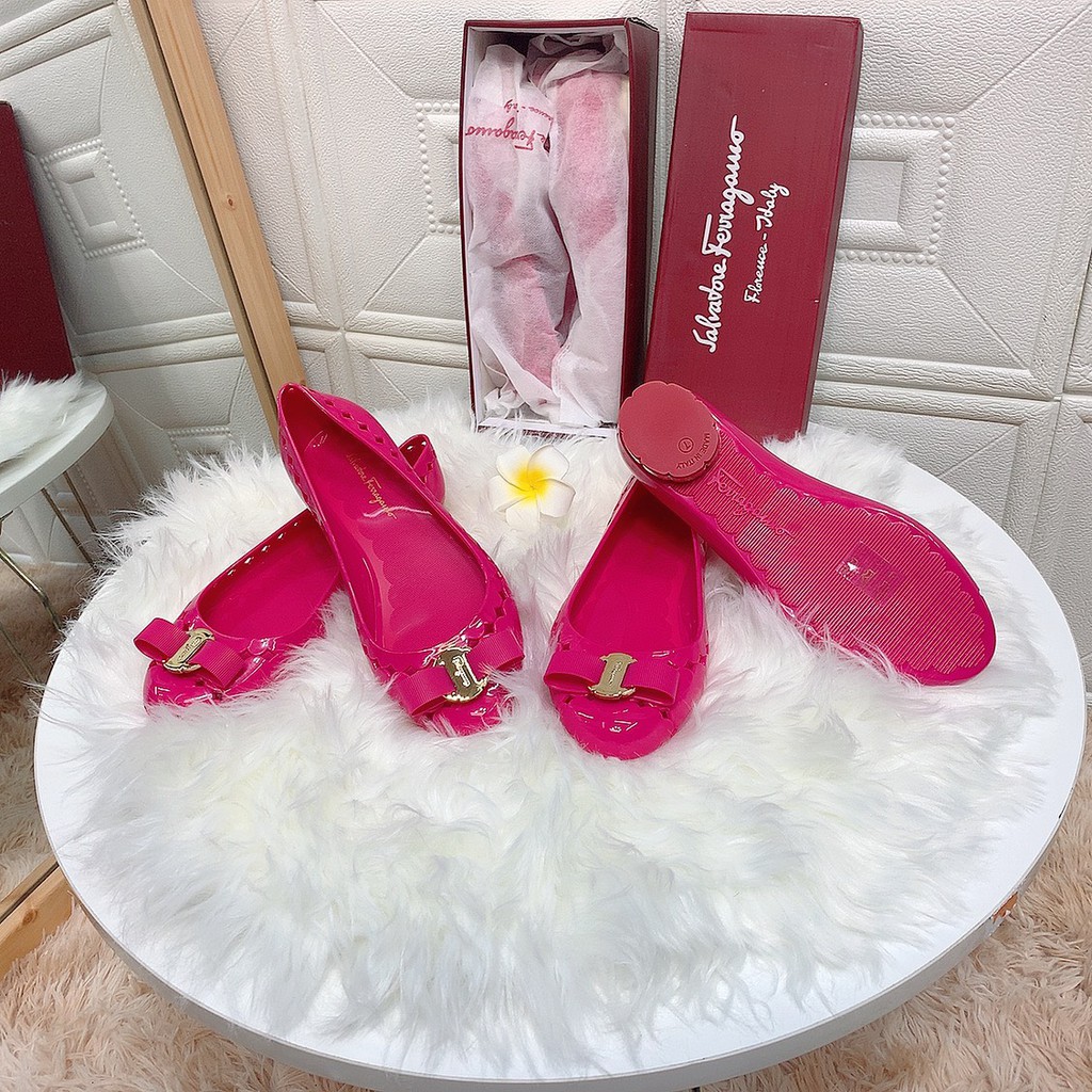 2Z01 Sục nhựa SVT cao cấp thời trang xịn xò chanh xả fullbox đầy đủ hộp cực đẹp | BigBuy360 - bigbuy360.vn