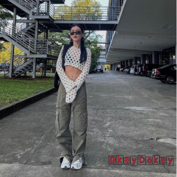 Áo Croptop Dệt Kim Tay Dài Màu Trơn Dáng Ôm Thiết Kế Khoét Lỗ Đơn Giản Thời Trang Cho Nữ