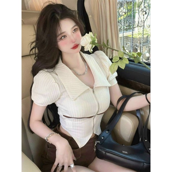 Áo kiểu dây kéo sắt cổ polo phối viền tà nhọn