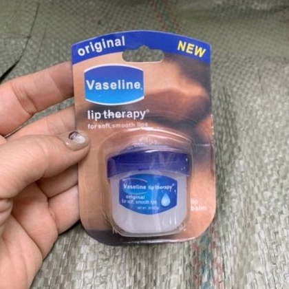 Sáp dưỡng môi VASELINE 7g (chọn màu)