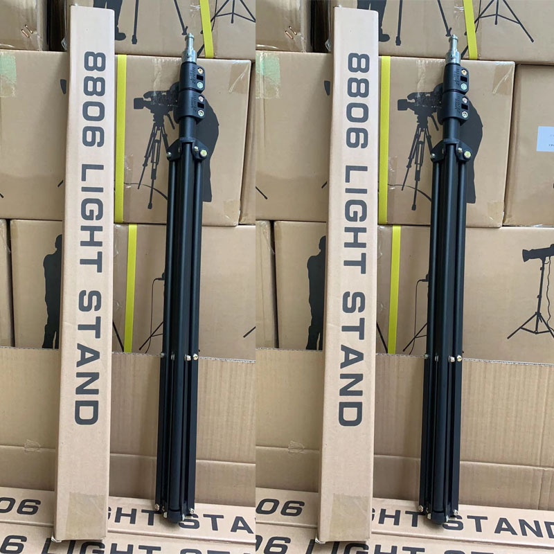 Chân đèn 8806 Light Stand Cao 2.1 - Loại tốt